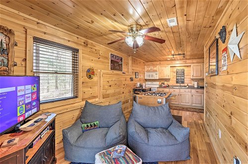 Photo 11 - Blue Ridge Log Cabin w/ Hot Tub & Game Room