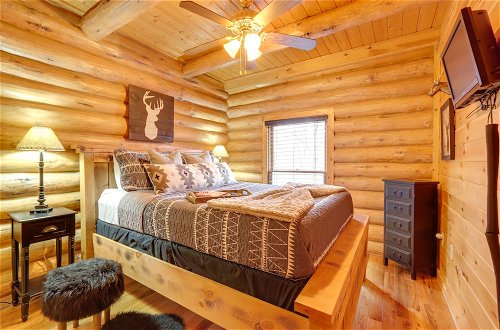 Photo 35 - Blue Ridge Log Cabin w/ Hot Tub & Game Room