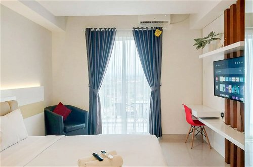 Photo 3 - Homey And Comfort Studio Mataram City Apartment