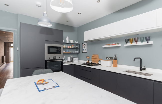Beautiful & Bright 2BD Flat - Haymarket - Foto 11