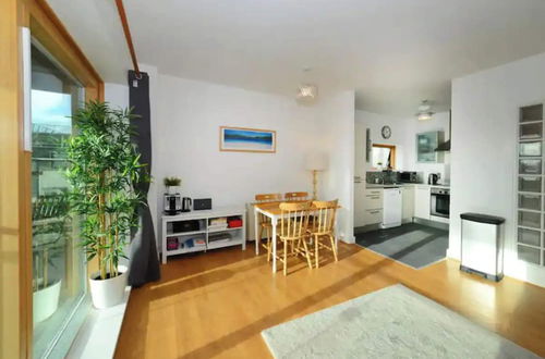 Photo 4 - Bright 2BD Flat With Private Balcony - Dublin