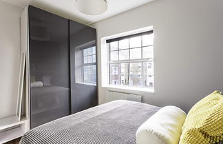 Photo 3 - Cozy Aldgate Hideaway