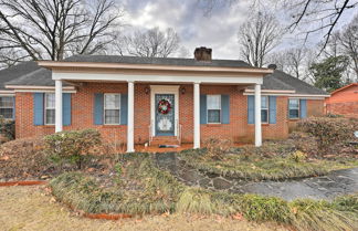 Photo 2 - Spacious Memphis Home - Walk to Graceland