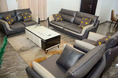 Foto 14 - Captivating 2-bedroom Apartment in Kaduna City