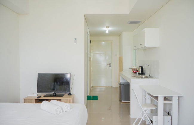Comfy and Cozy Studio Silk Town Apartment - Photo 4