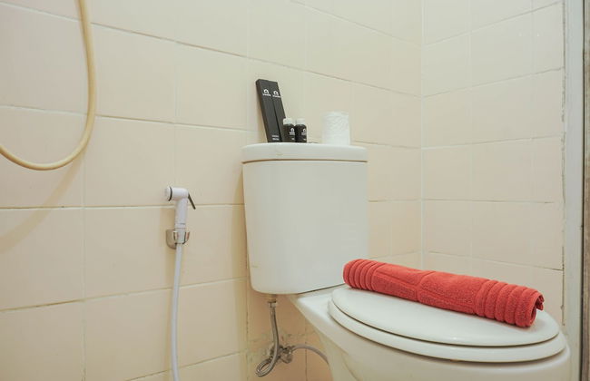 Comfortable And Combined 3Br At City Park Apartment - Photo 17