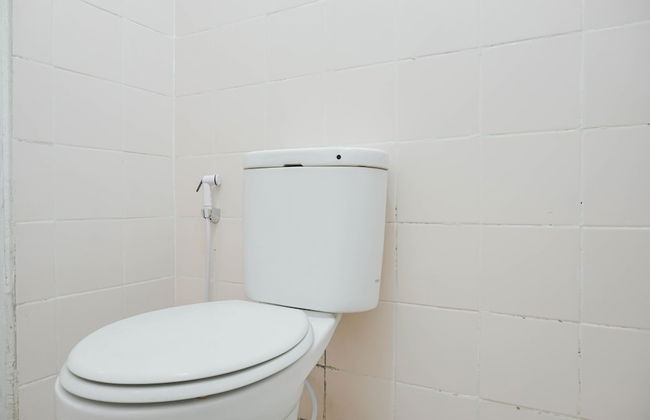 Comfortable And Combined 3Br At City Park Apartment - Photo 16