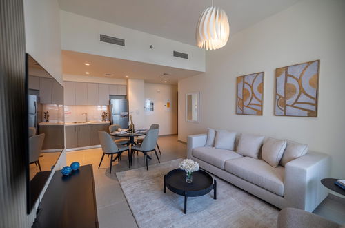 Photo 10 - HomesGetaway-Luxury1BR in Forte Downtown