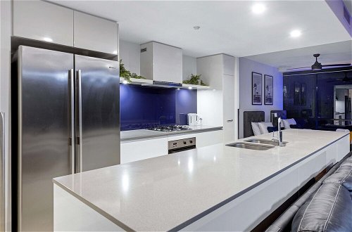 Photo 9 - 2 Bed + Study - Low Floor - Circle on Cavill - Wow Stay