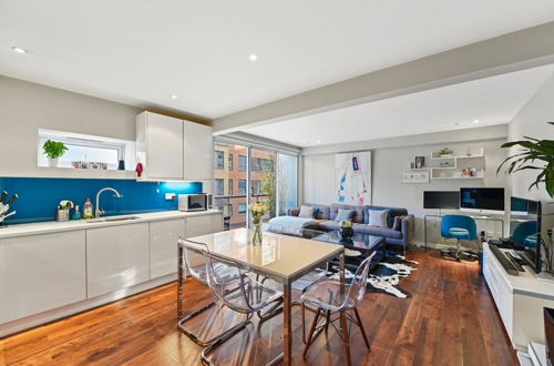 Photo 3 - Chic High-end 1BD Flat - Near Borough Market