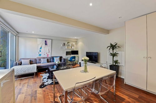 Photo 8 - Chic High-end 1BD Flat - Near Borough Market