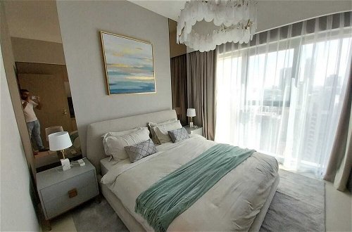 Photo 5 - Luxury Burj Royale Apt balcony & Breathtaking View