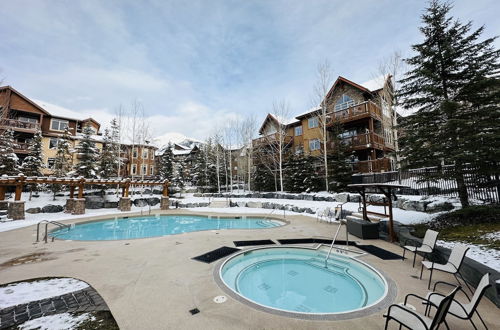 Photo 1 - Mountain Retreat - Heated Pool & Hot-tub