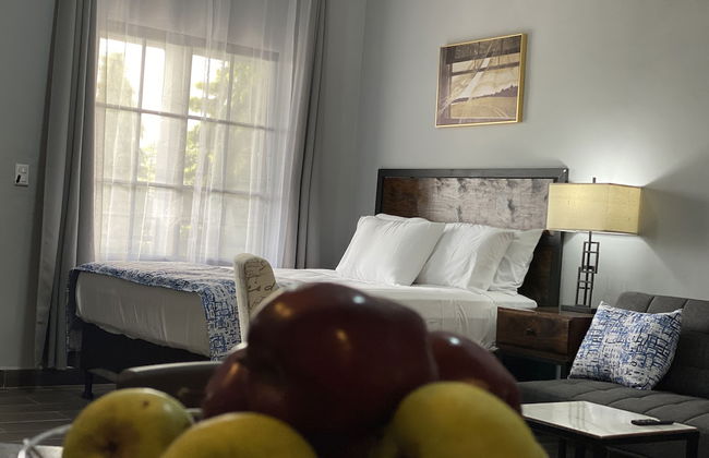 M&M Zavala Hotel and B&B - Photo 11