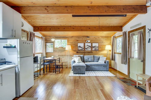 Photo 4 - Arlington Creekside Cabin w/ Hot Tub & Fire Pit