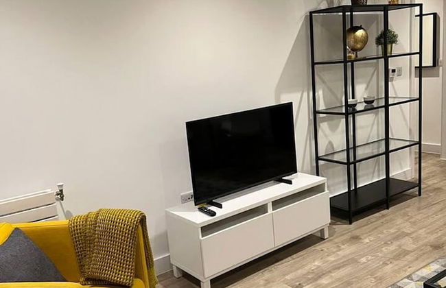 Modern 1 Bed Flat Near Station and City - Foto 12