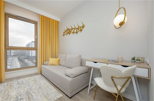 Photo 4 - Mokotów Stylish Apartment by Renters