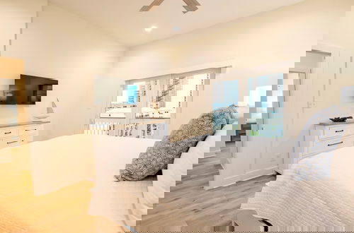 Photo 3 - 8 Bed 9 Bath Private Pool Grill Walk to Beach