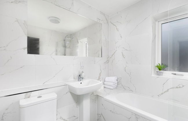 Skyvillion Vineyard Court, Enfield, 2 Bed, With Garden - Foto 20