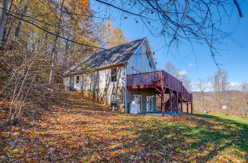 Photo 23 - Mountain-view Blue Ridge Cabin Getaway w/ Fire Pit