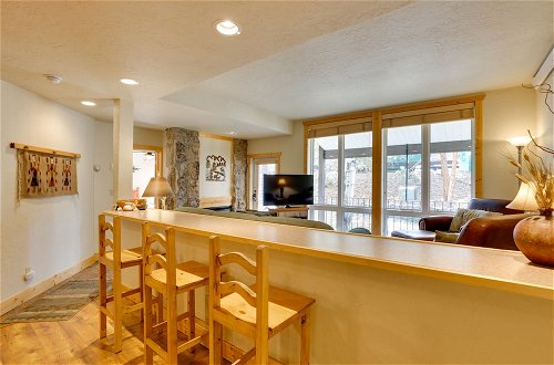 Foto 8 - Inviting Granby Ranch Townhome w/ Fireplace