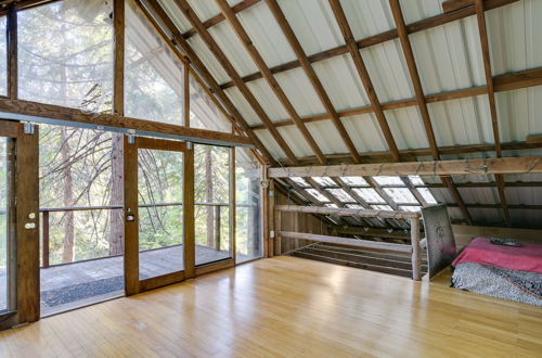 Photo 5 - Secluded Cohasset Home w/ Pool & Screened Porch
