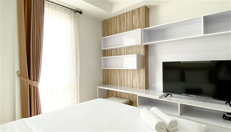 Foto 1 - Homey And Compact Studio At Azalea Suites Apartment