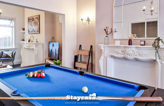 White Cozy House With Pool Table Game Room - Foto 20