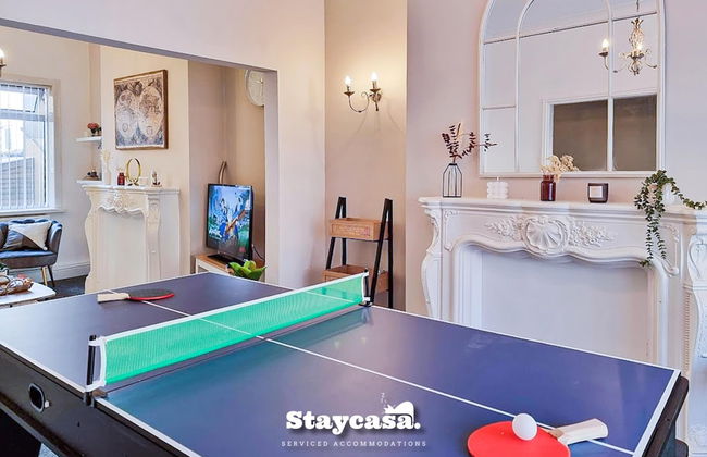 White Cozy House With Pool Table Game Room - Foto 23