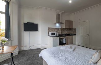 Photo 2 - Inviting 1-bed Studio2 in Coventry