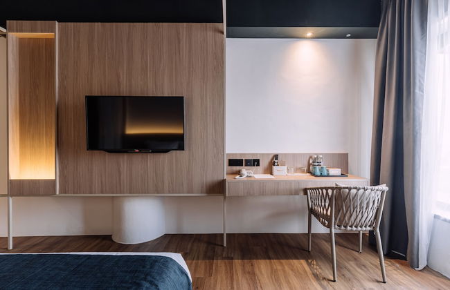 Impiana by Roxy Hotel - Photo 4