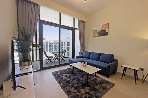 Foto 1 - Luxury StayCation - Comfy Condo With Balcony In The Heart of Meydan