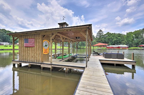 Photo 1 - Lake Sinclair House w/ Lake Access & Kayaks