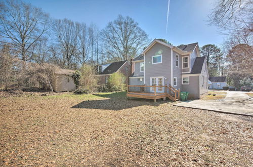 Photo 19 - Sleek + Sunny Decatur Home Near Dtwn Atlanta