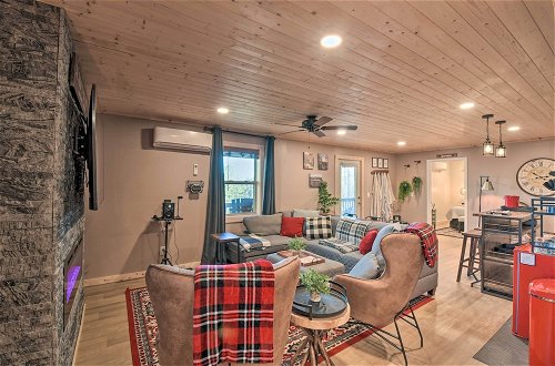 Foto 44 - Lakemont Mtn Cabin w/ Game Room & Hot Tub