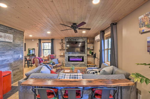 Foto 4 - Lakemont Mtn Cabin w/ Game Room & Hot Tub