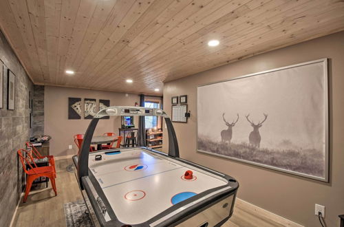 Photo 39 - Lakemont Mtn Cabin w/ Game Room & Hot Tub