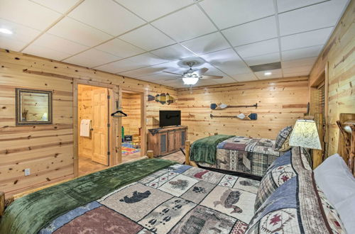 Foto 28 - Lavish Hiawassee Cabin - Great for Families