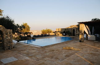 Foto 1 - Boho 5bed Villa with Pool and Ocean View