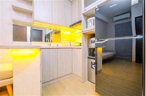 Foto 11 - Homey And Modern Look 2Br Transpark Cibubur Apartment
