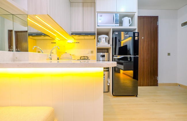 Homey And Modern Look 2Br Transpark Cibubur Apartment - Foto 12