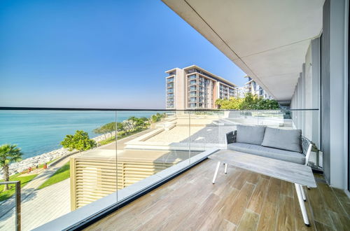 Foto 49 - Bluewaters Escape Ocean View and Luxury Living