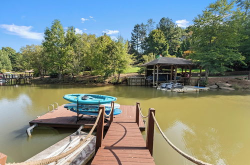 Photo 27 - Lakeside Landing by Avantstay Private Dock