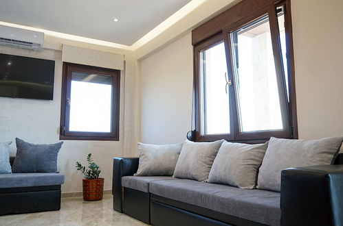 Photo 3 - Sinodinos Deluxe Apartments