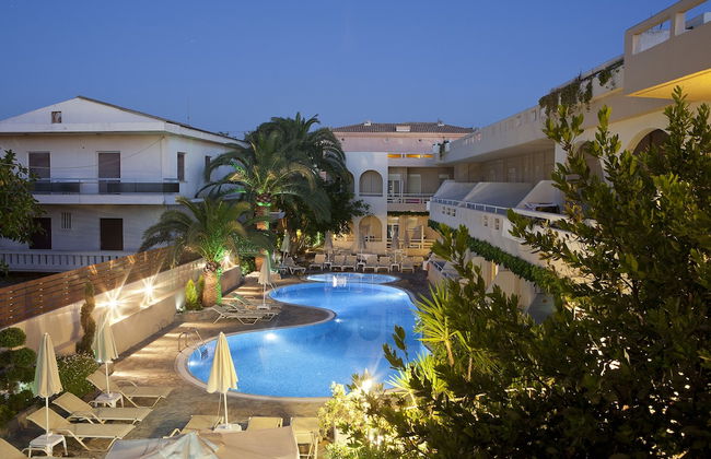 Axos Hotel - Foto 13
