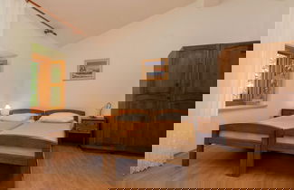 Foto 3 - Rural Villa With Swimming Pool