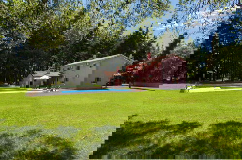 Foto 12 - Rural Villa With Swimming Pool