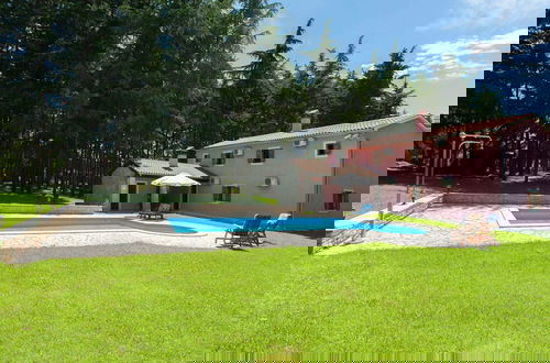 Foto 11 - Rural Villa With Swimming Pool