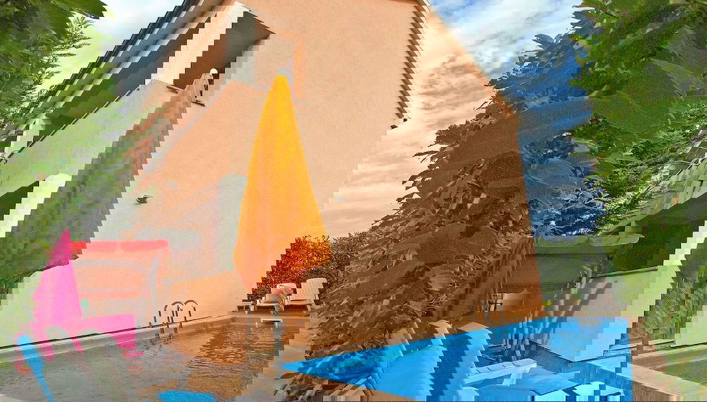 Primary image