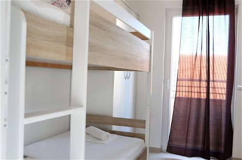 Photo 5 - Beautiful 2-bed Apartment in Okrug Gornji